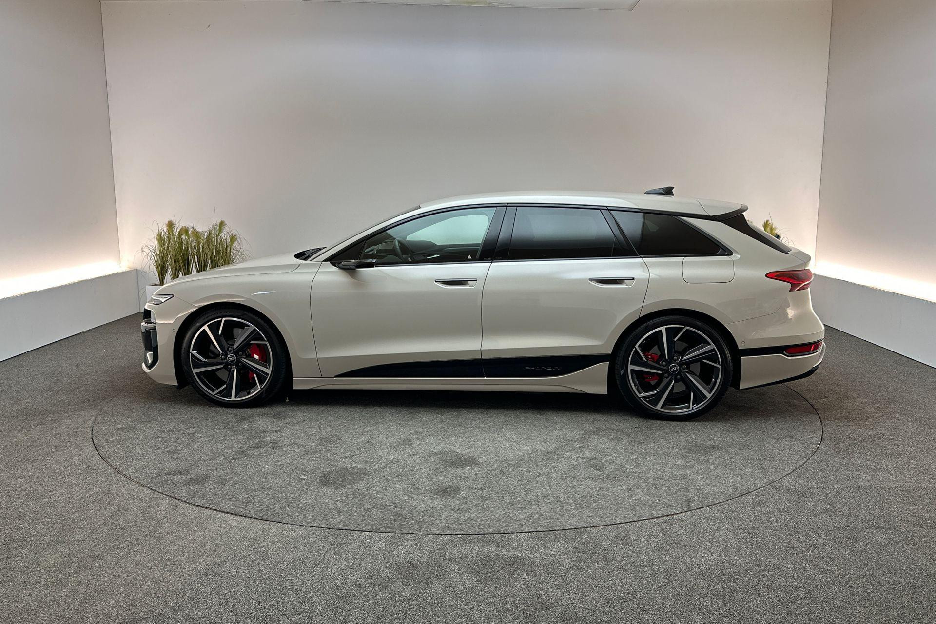 Hoofdafbeelding Audi S6 Avant e-tron