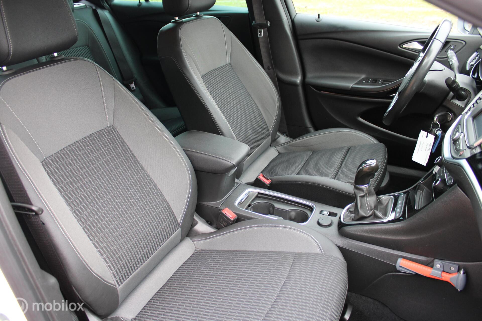 Hoofdafbeelding Opel Astra