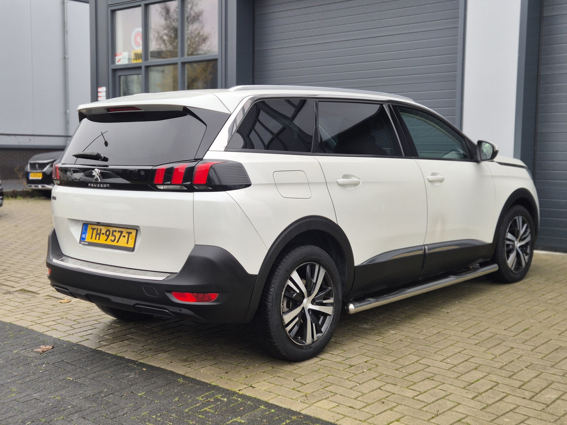 Hoofdafbeelding Peugeot 5008