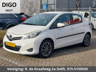 Toyota Yaris 1.0 VVT-i Aspiration Sport | Trekhaak | Camera | Lichtmetalen velgen | Dakspoiler |