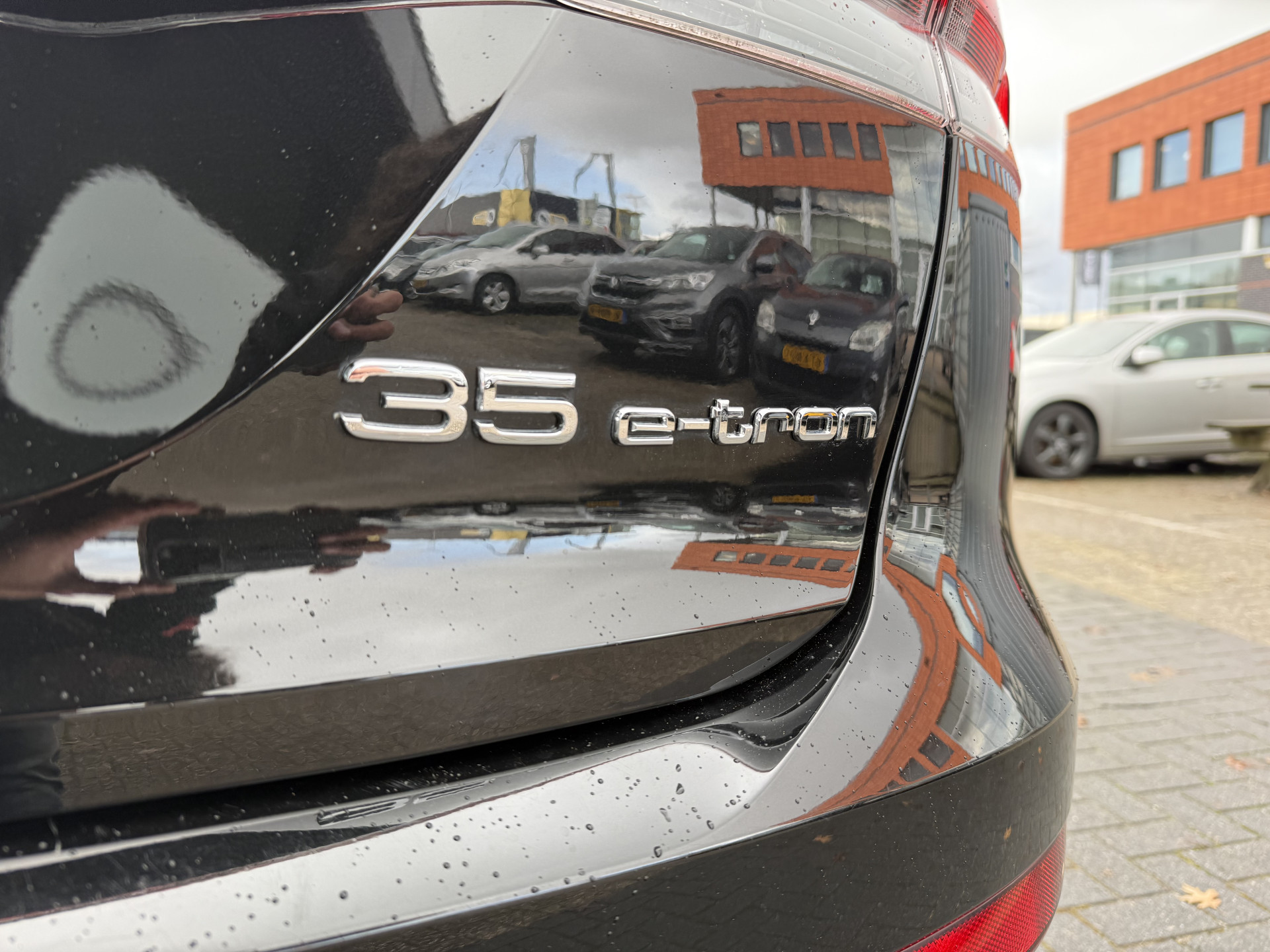 Hoofdafbeelding Audi Q4 e-tron