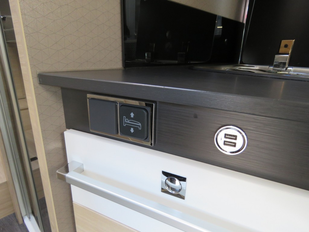 Hoofdafbeelding Chausson 777 Ga