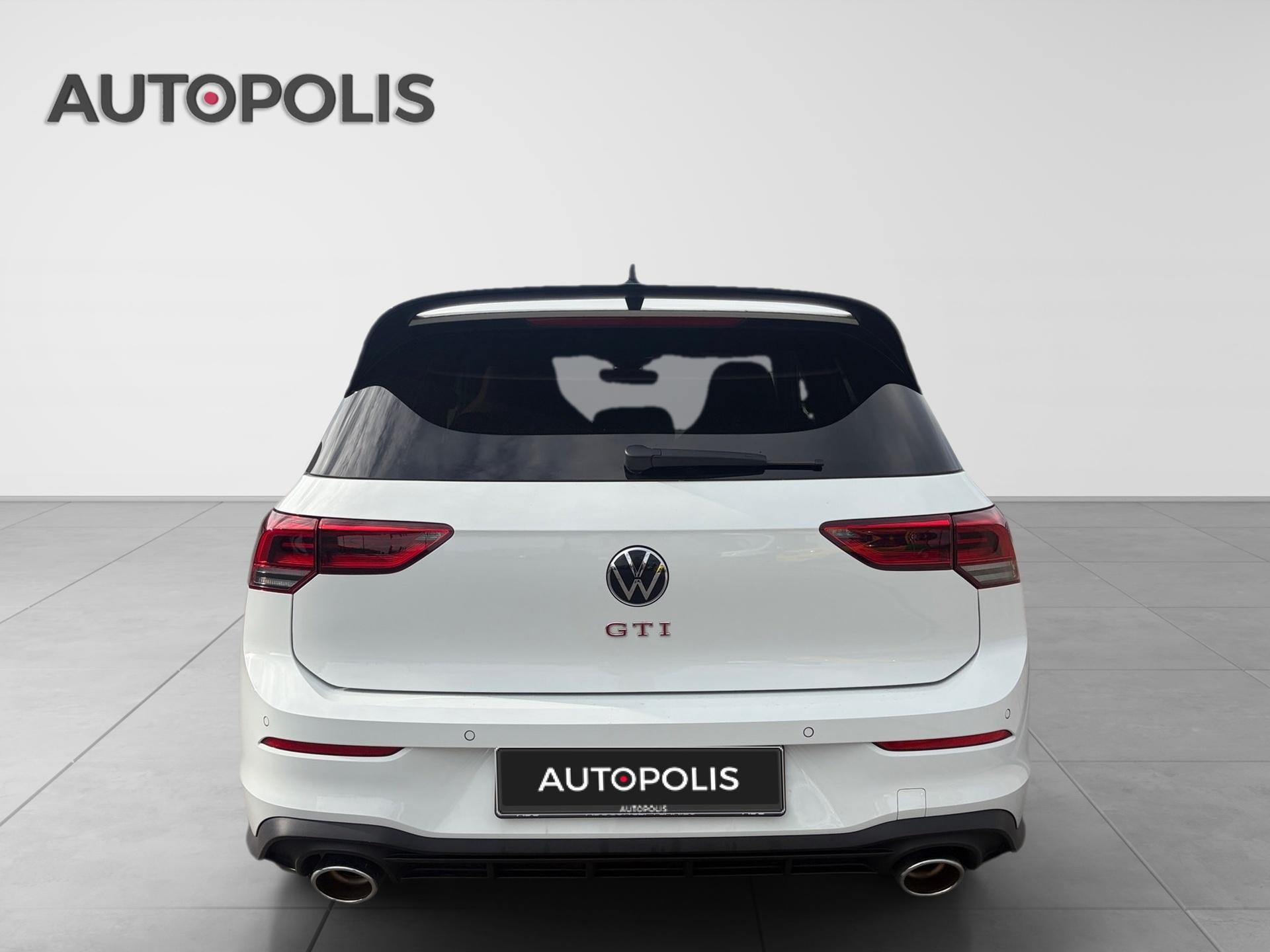 Volkswagen-Golf-image-14