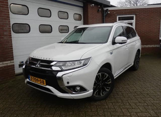 Mitsubishi Outlander 2.0 PHEV 4WD Leder/Camera/Trekhaak