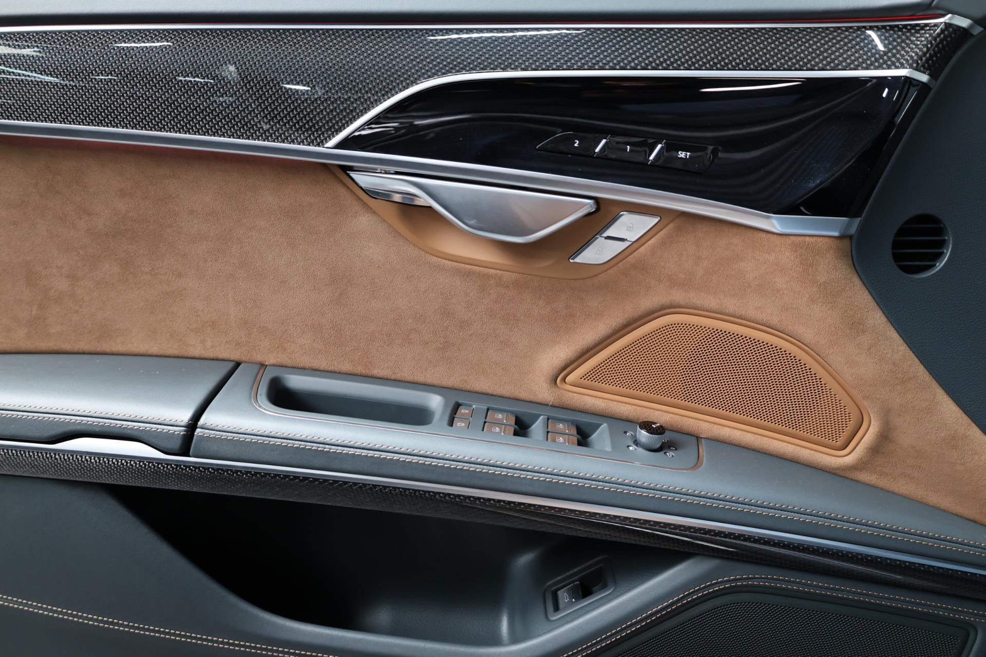 Hoofdafbeelding Audi S8