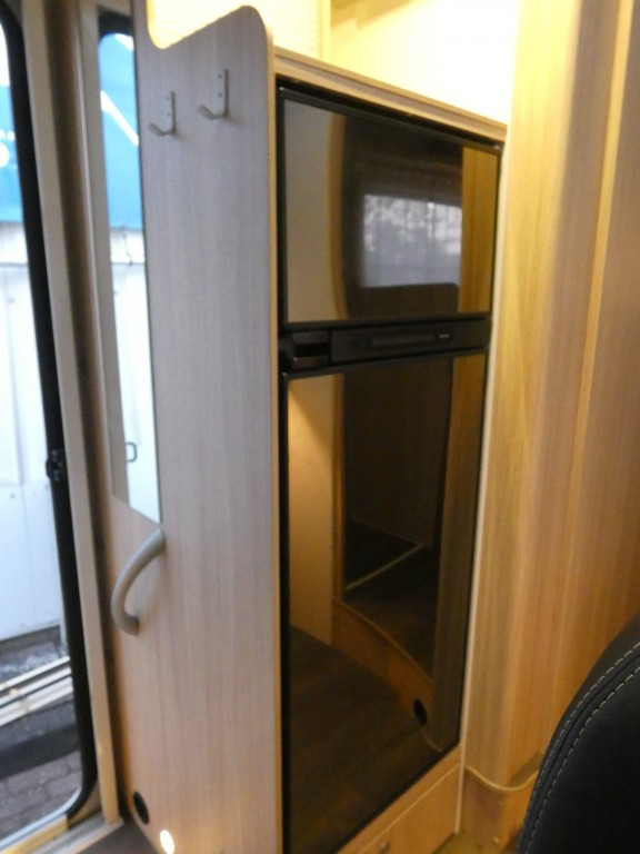 Hoofdafbeelding Sunlight T68 Automaat,navi,camera,lengtebedden