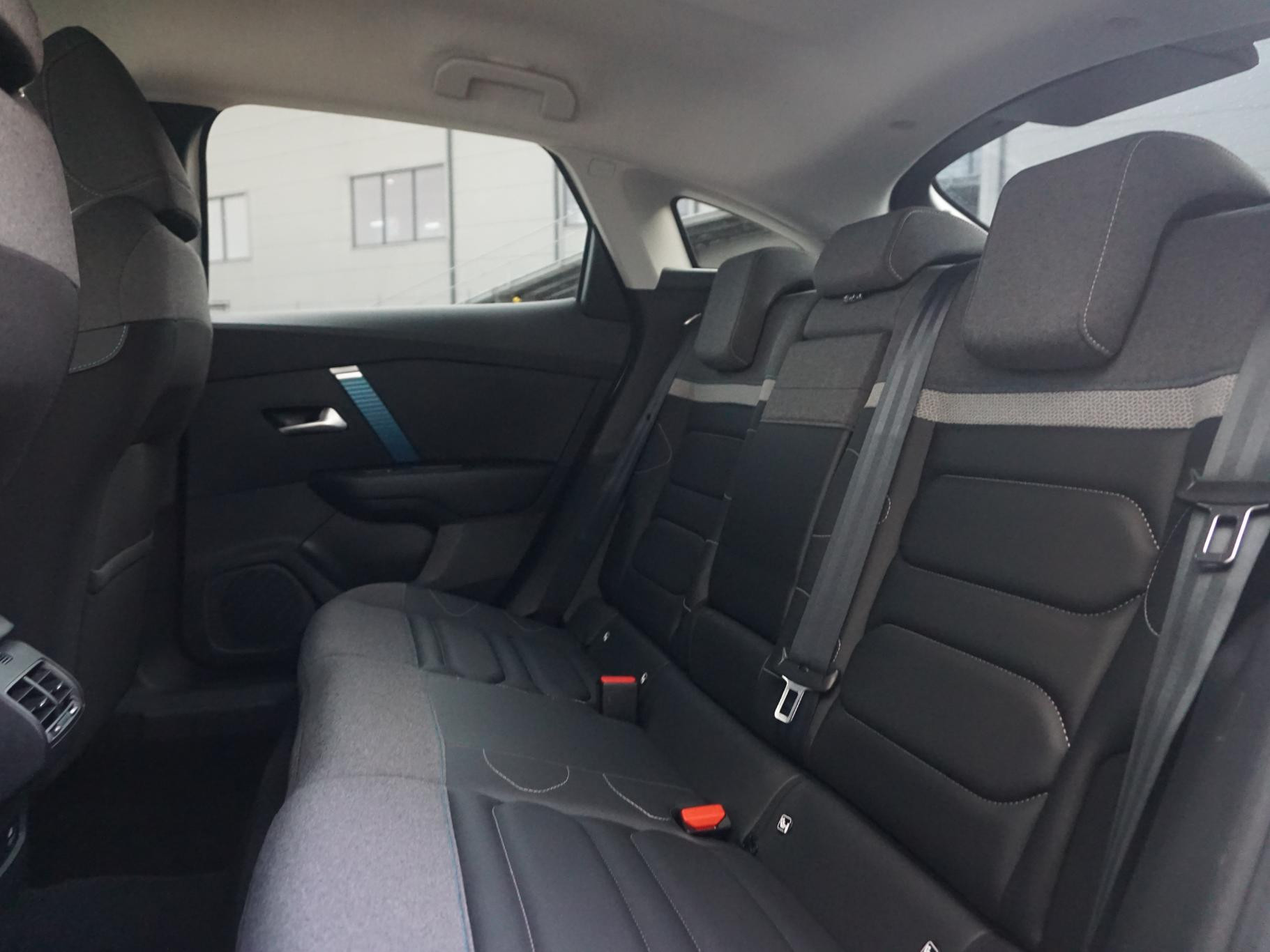 Hoofdafbeelding Citroën ë-C4