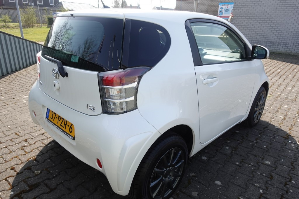 Hoofdafbeelding Toyota iQ