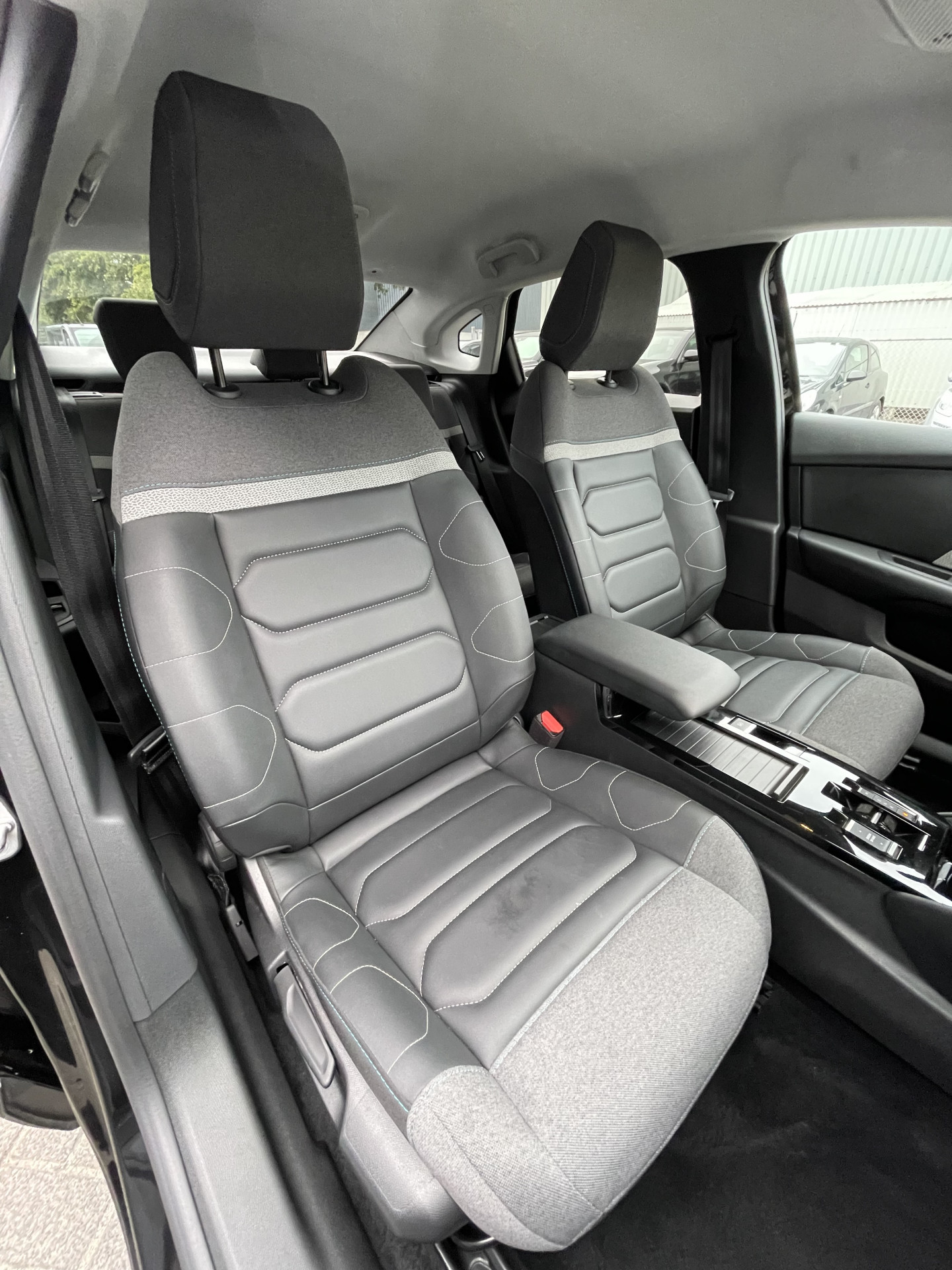 Hoofdafbeelding Citroën C4 X