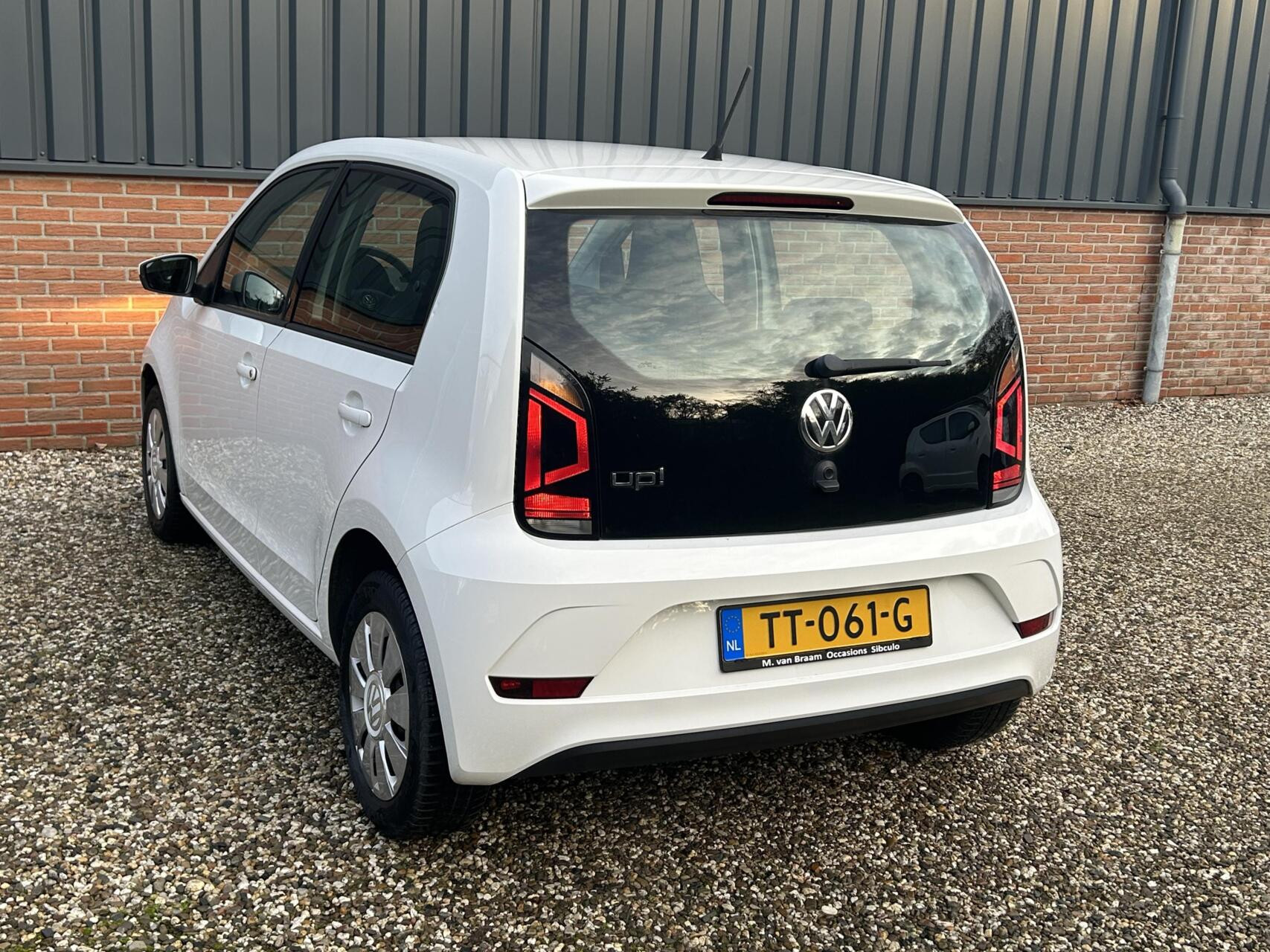 Hoofdafbeelding Volkswagen up!