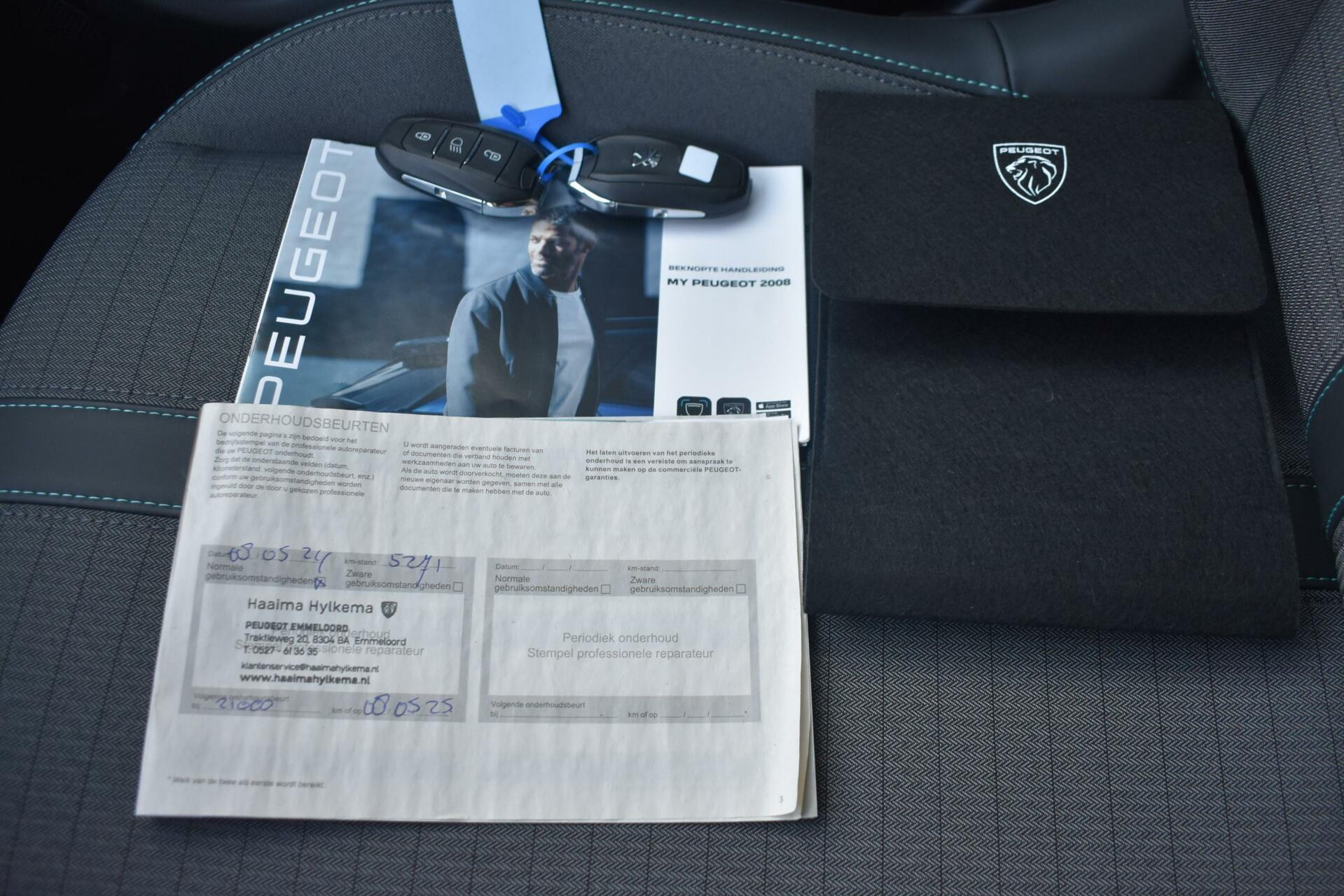 Hoofdafbeelding Peugeot e-2008
