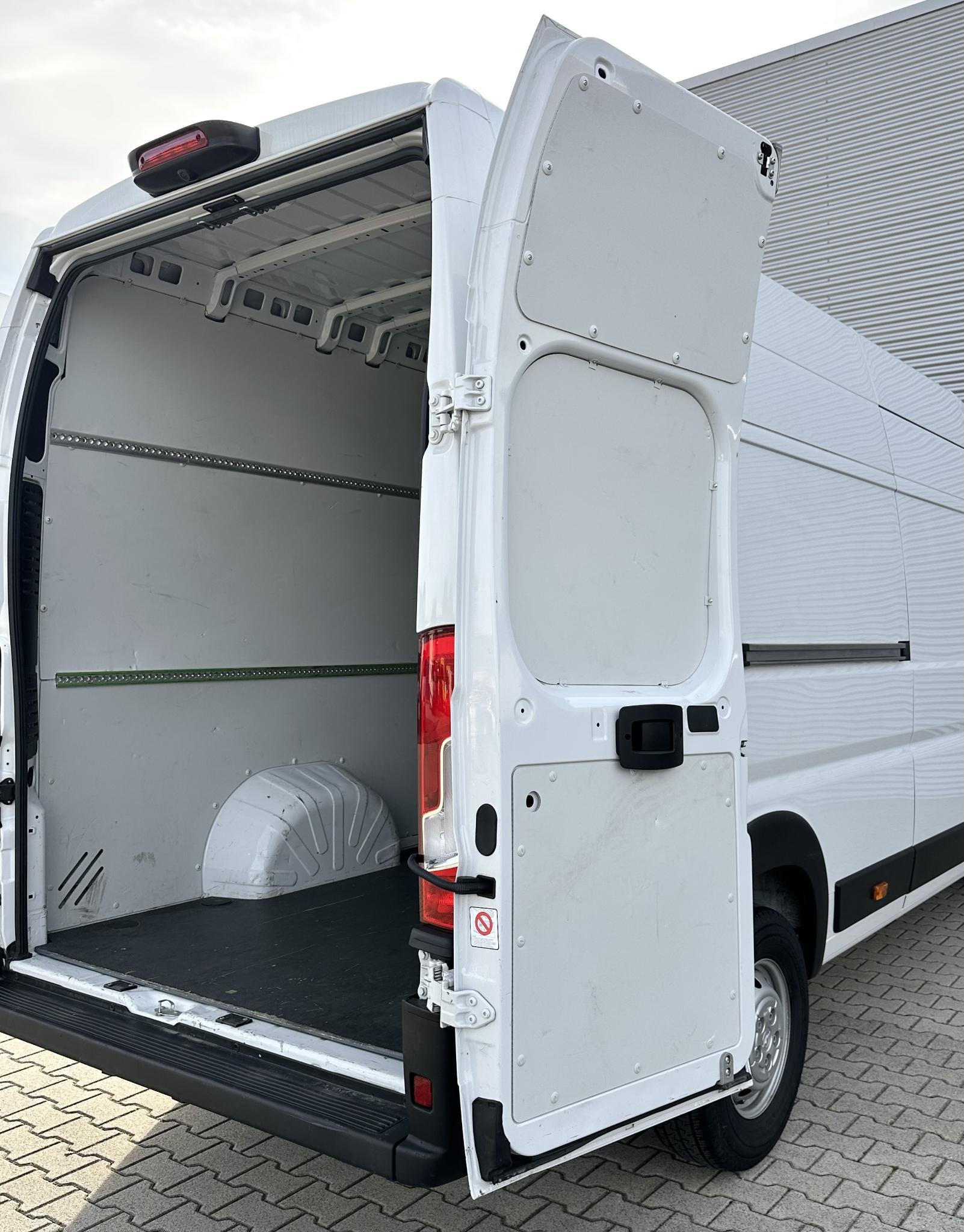Hoofdafbeelding Opel Movano