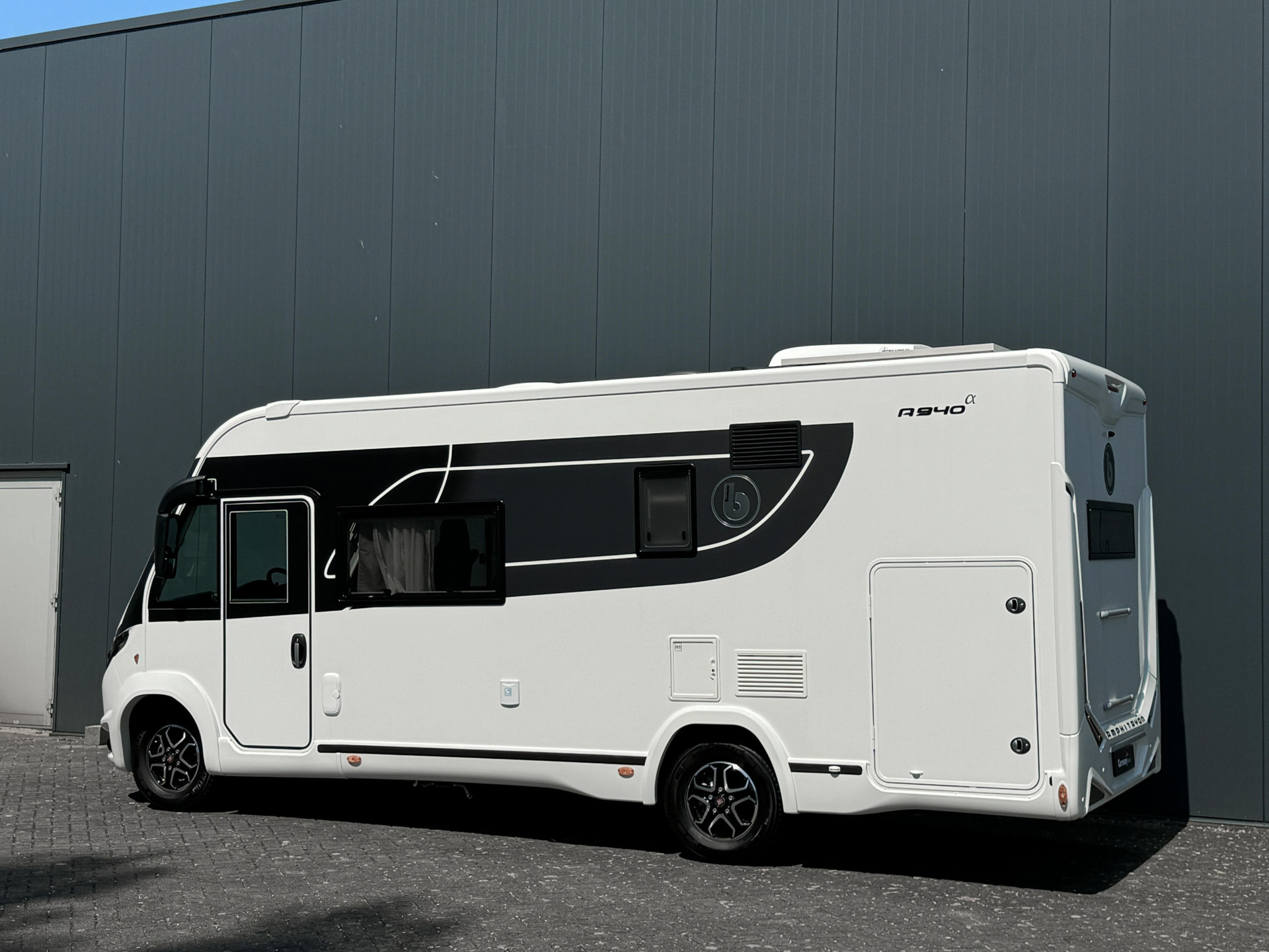 Hoofdafbeelding Benimar Amphitryon