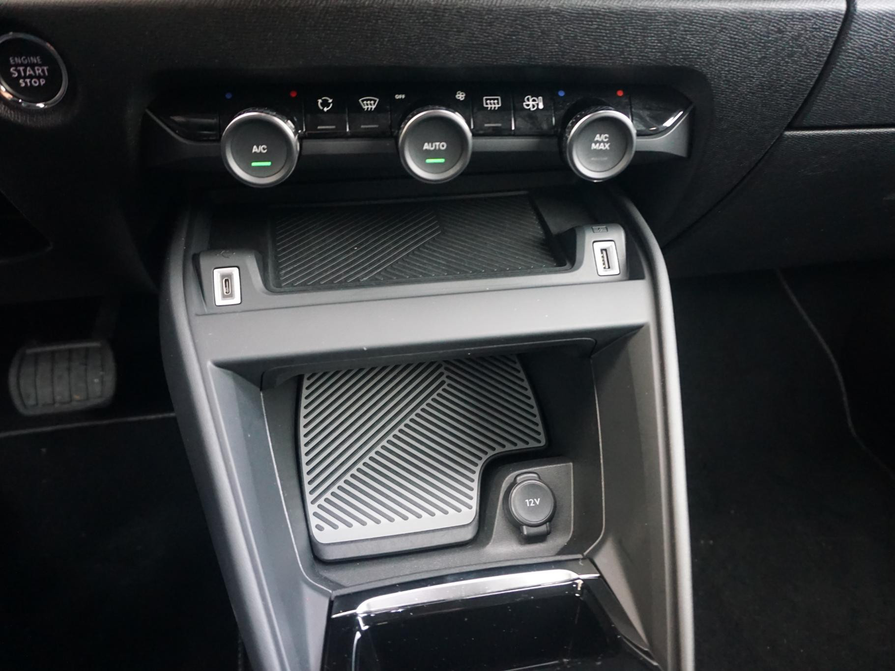 Hoofdafbeelding Citroën ë-C4