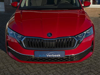 Škoda Octavia Škoda Octavia Combi 1.5 TSI MHEV Business Edition Plus | Matrix LED | Chrome pakket | Stoel-, Stuur- & voorruitverwarming | Navi 13inch | Elektr.trekhaak | El. achterklep m.sensor | ACC | - afbeelding nr 21