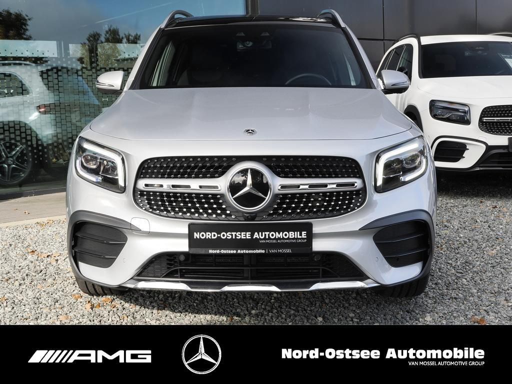 Mercedes-Benz-GLB-image-1
