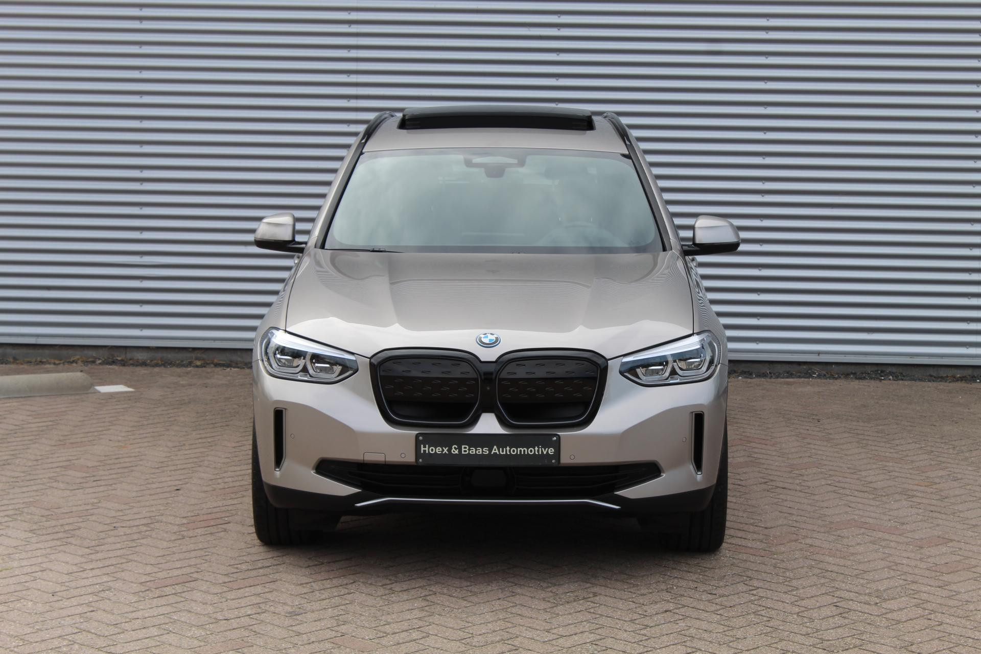 Hoofdafbeelding BMW iX3