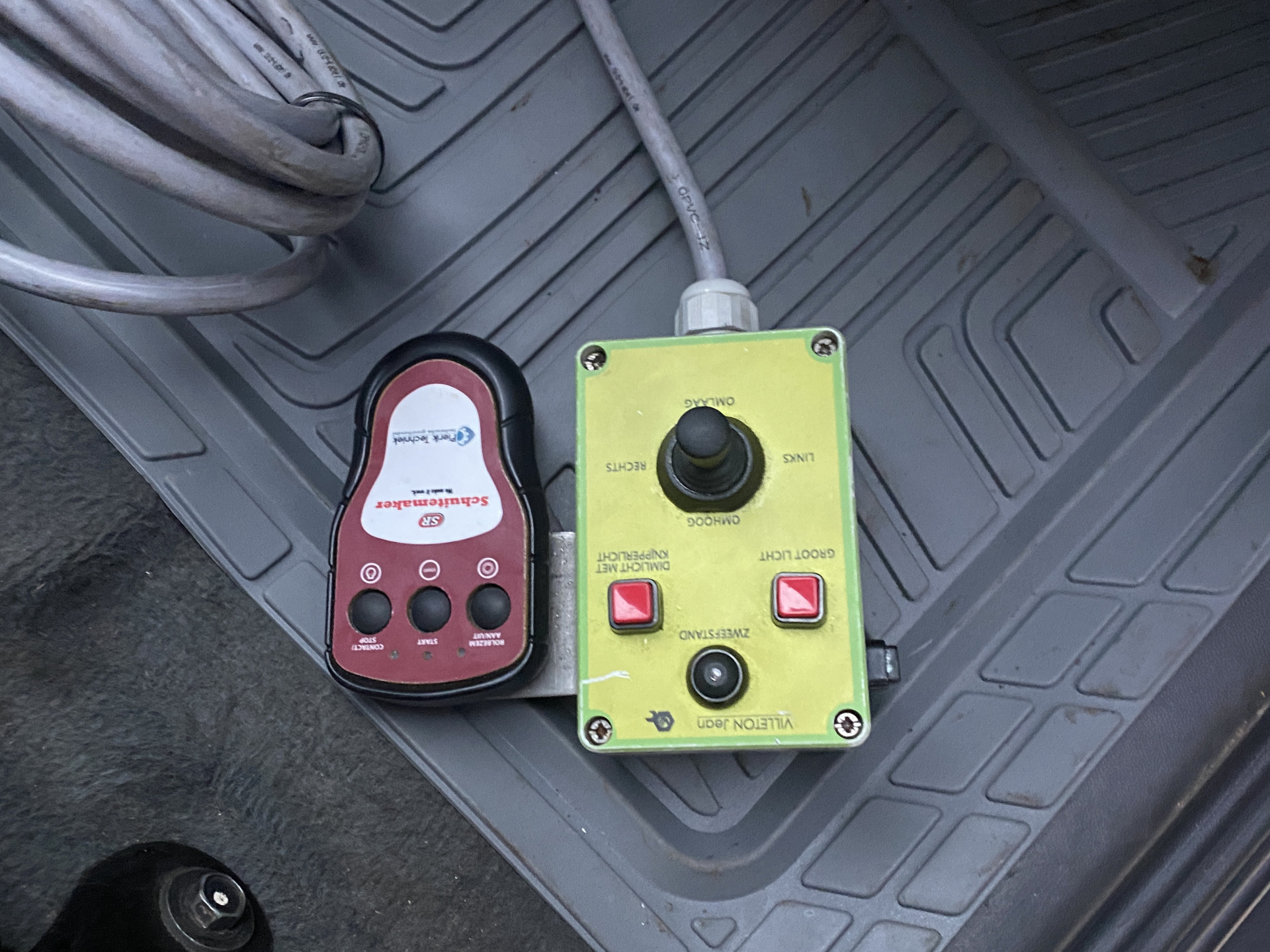 Hoofdafbeelding NIDO Rolbezem Sneeuwbezem