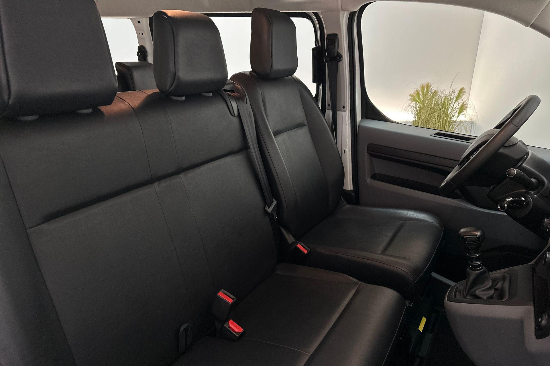 Hoofdafbeelding Peugeot Traveller