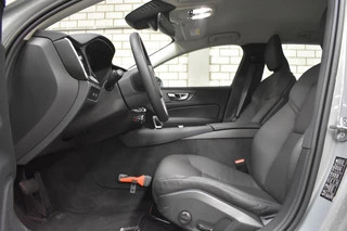 Volvo V60 Volvo V60 350pk AWD Essential Bright | Leder | Driver | Climate | Styling - afbeelding nr 10