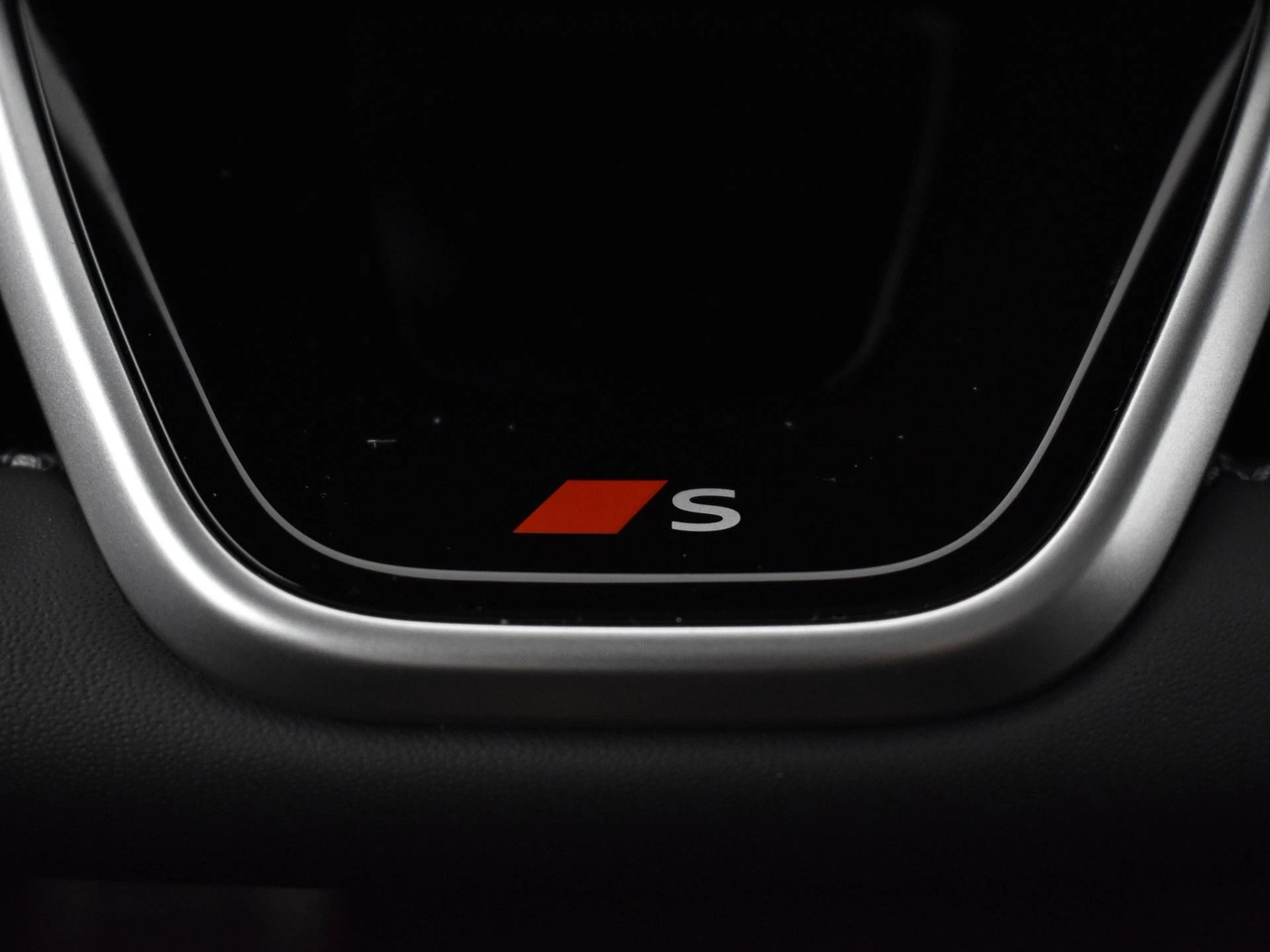 Hoofdafbeelding Audi A6 Avant e-tron