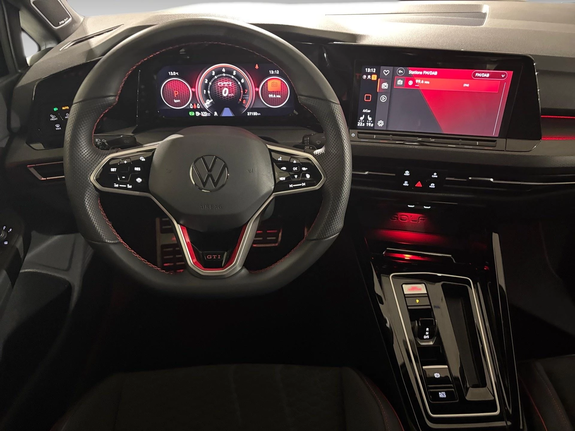 Volkswagen-Golf-image-6