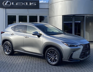 Lexus NX 450h+ AWD Luxury Line STOELVERW STUURVERW LEDER PARKSENSOREN EL-ACHTERKLEP APPLE/ANDROID