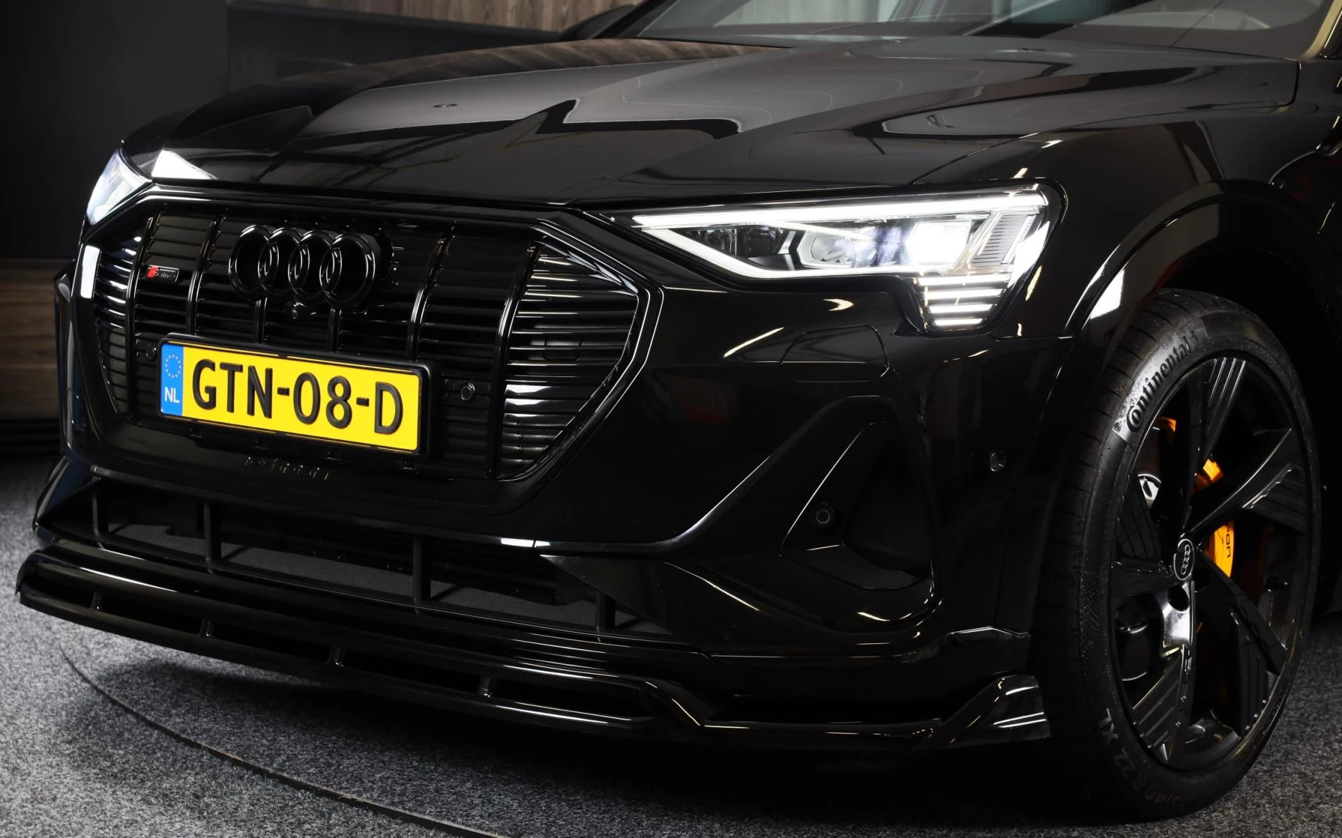 Hoofdafbeelding Audi e-tron