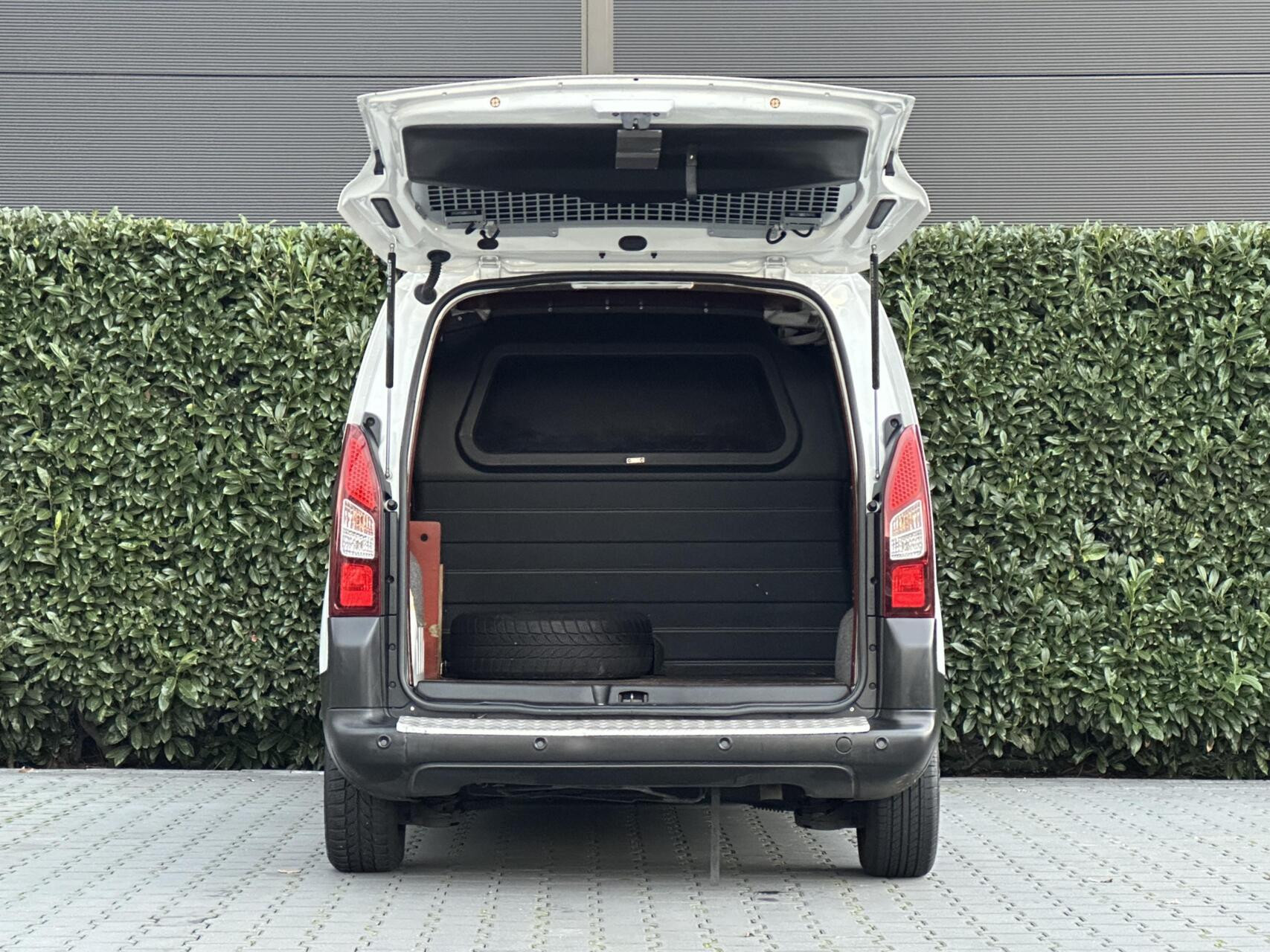 Hoofdafbeelding Peugeot Partner