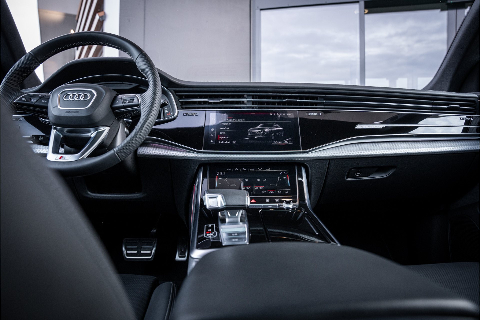 Hoofdafbeelding Audi Q8