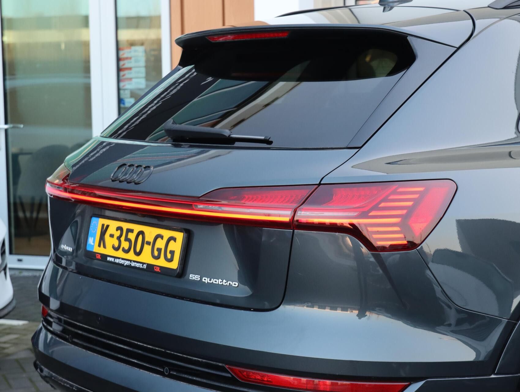 Hoofdafbeelding Audi e-tron