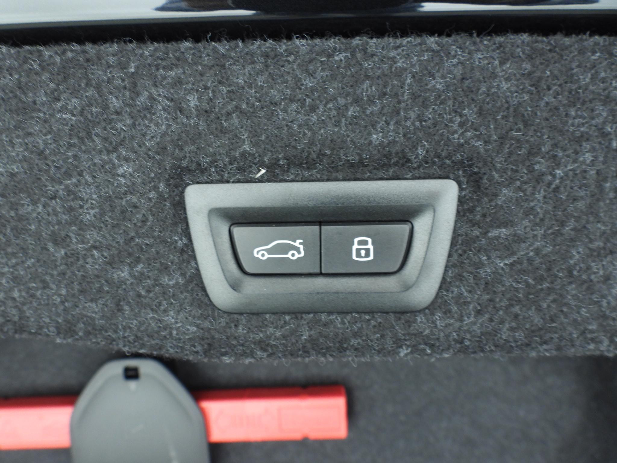 Hoofdafbeelding BMW i5