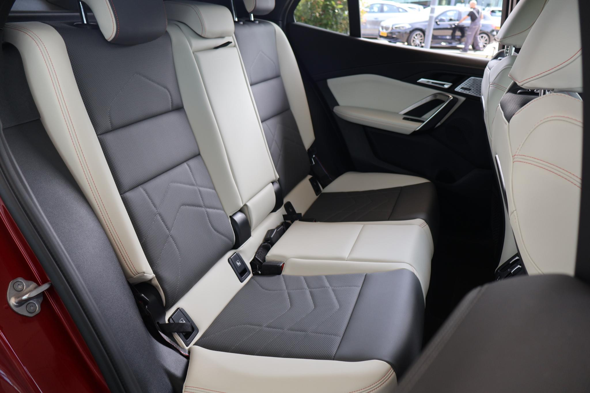 Hoofdafbeelding BMW iX2