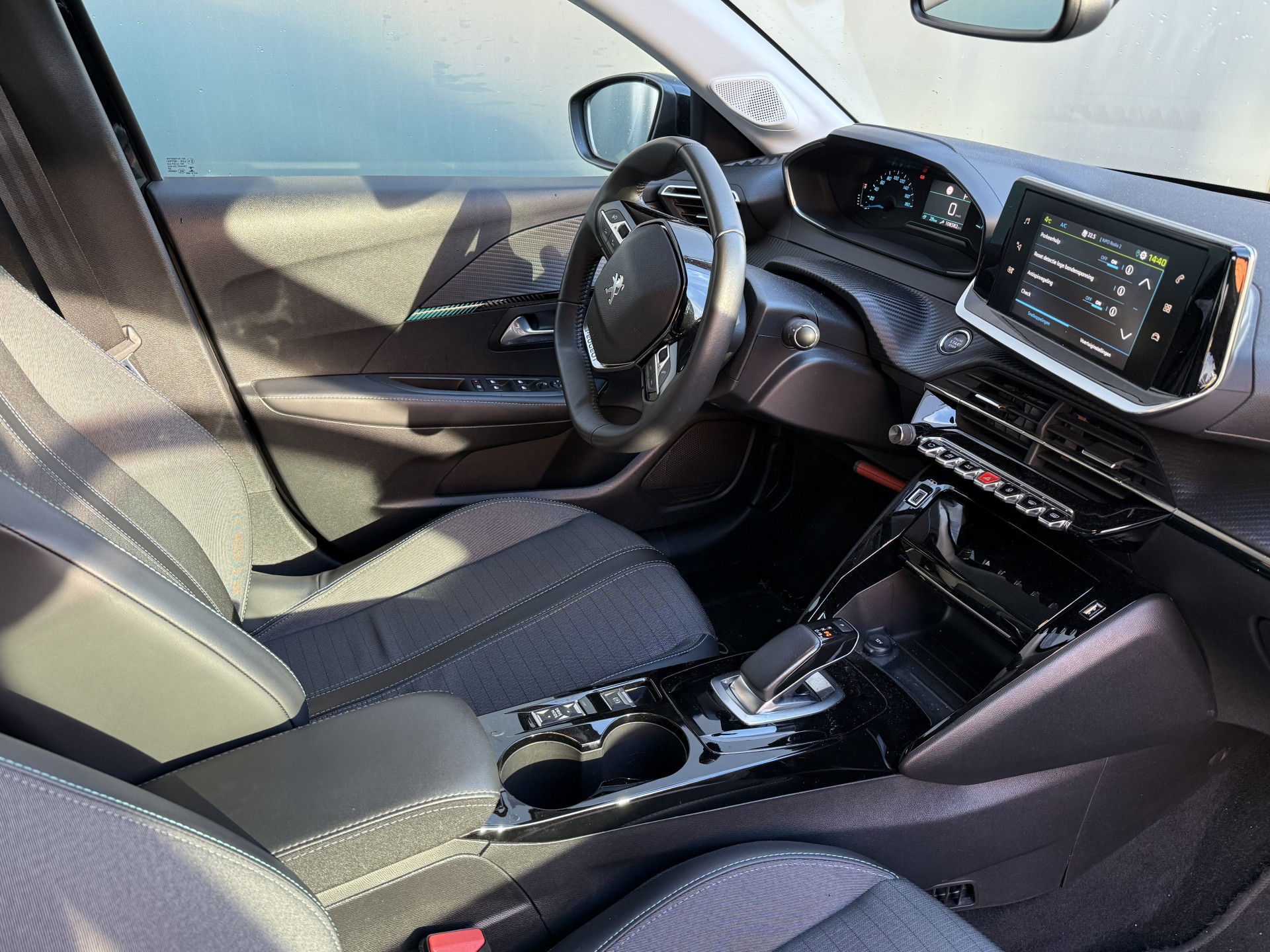 Hoofdafbeelding Peugeot e-208