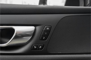 Volvo S60 Volvo S60 2.0 B4 R-Design Ultimate Dark ACC Schuifdak Camera 1e Eig - afbeelding nr 38