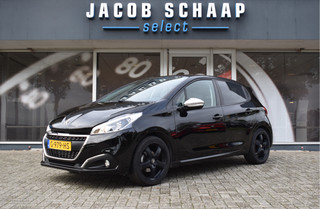 Peugeot 208 1.2 PureTech Signature / Carplay / Navi / Trekhaak / Airco / 17" LM / PDC
