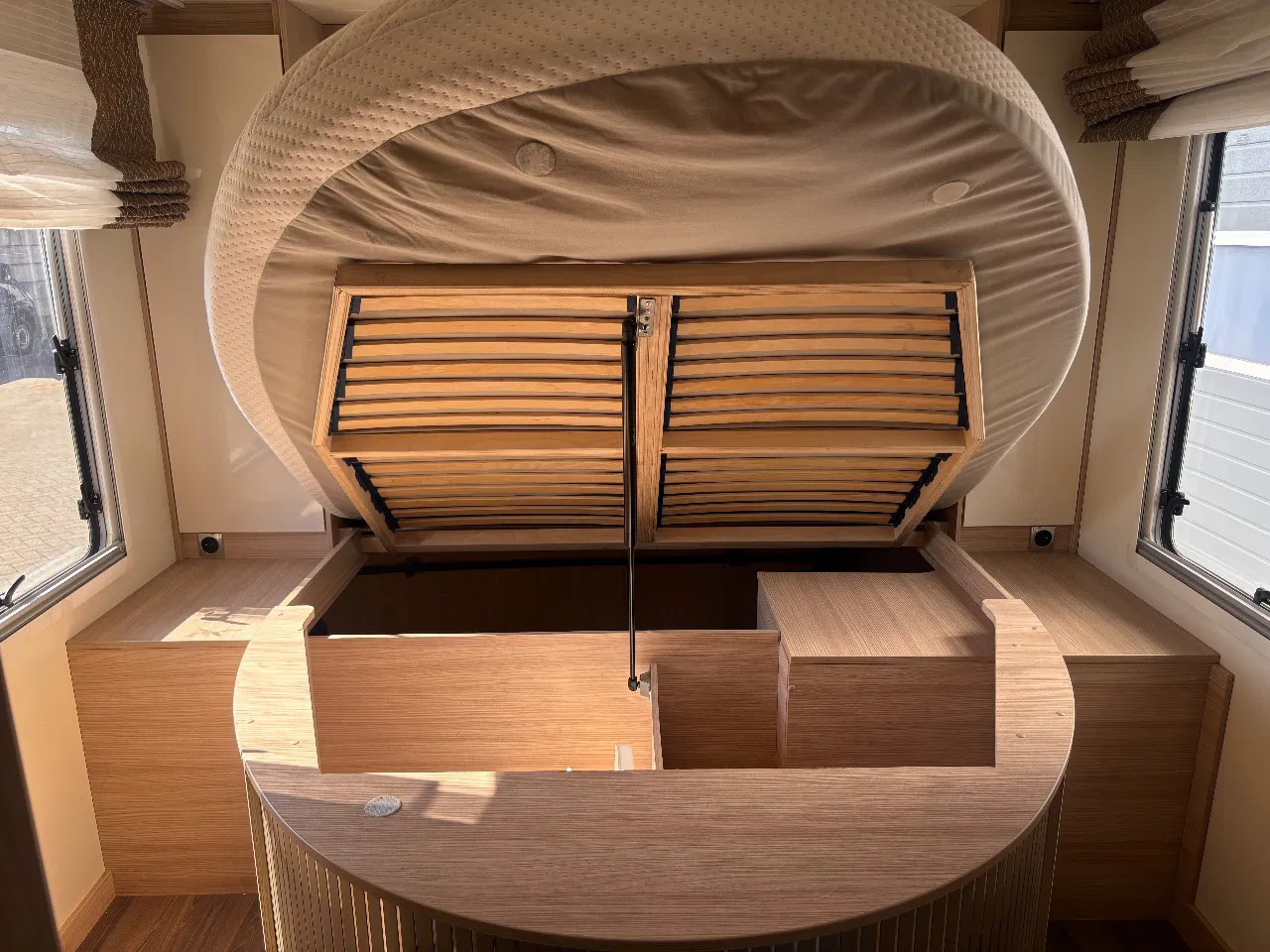 Hoofdafbeelding Bürstner BT7342 30 EDITION IXEO TIME IT734 Camper