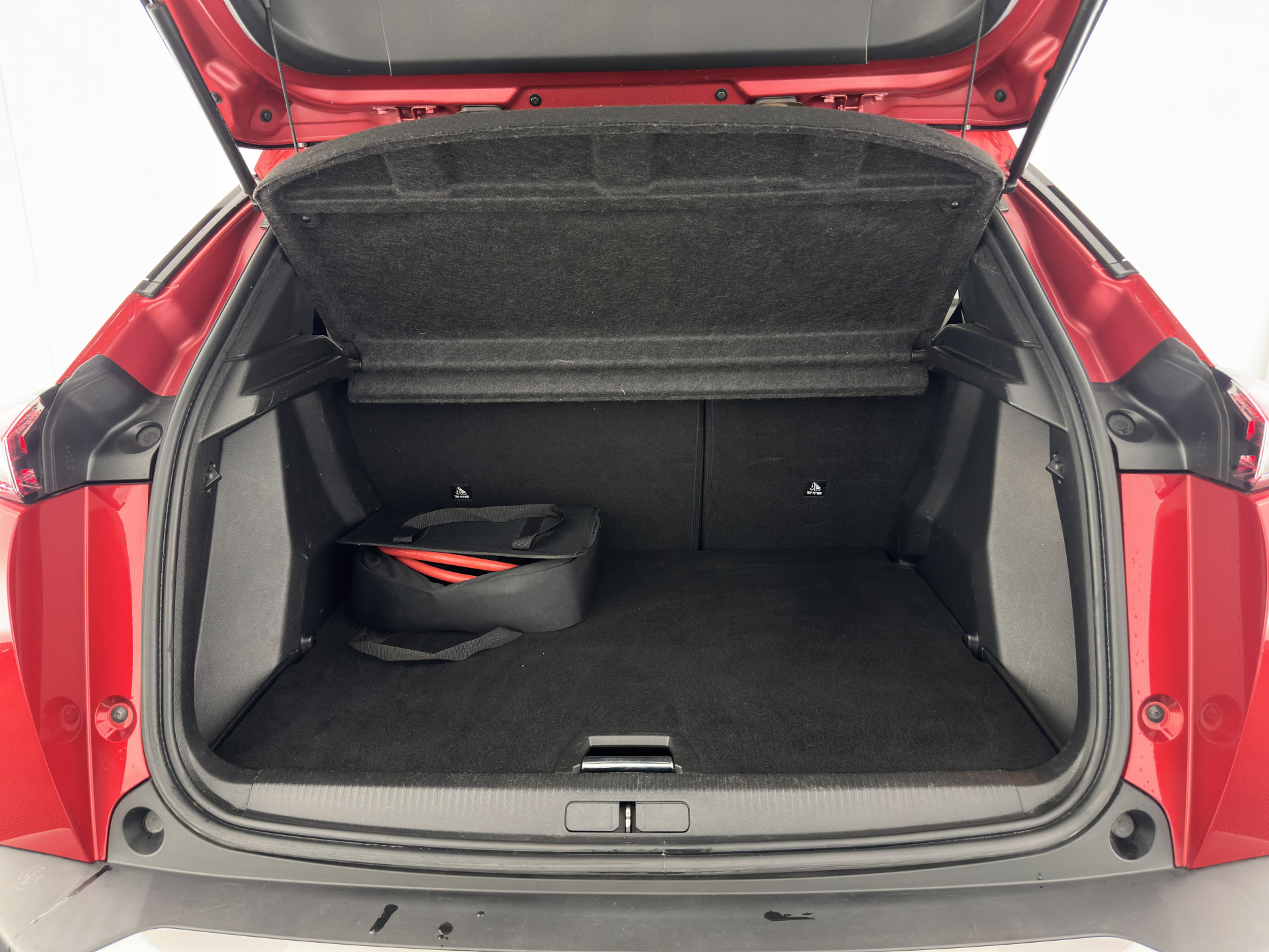 Hoofdafbeelding Peugeot e-2008