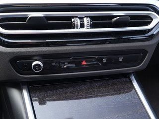 BMW 3 Serie BMW 3 Serie Touring M340i xDrive M-Sport | Pano | Leder | HUD | HiFi | 19