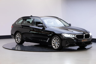 BMW 5-serie Touring 530e Executive | Driving Assistant | Adaptive Cruise | Trekhaak |