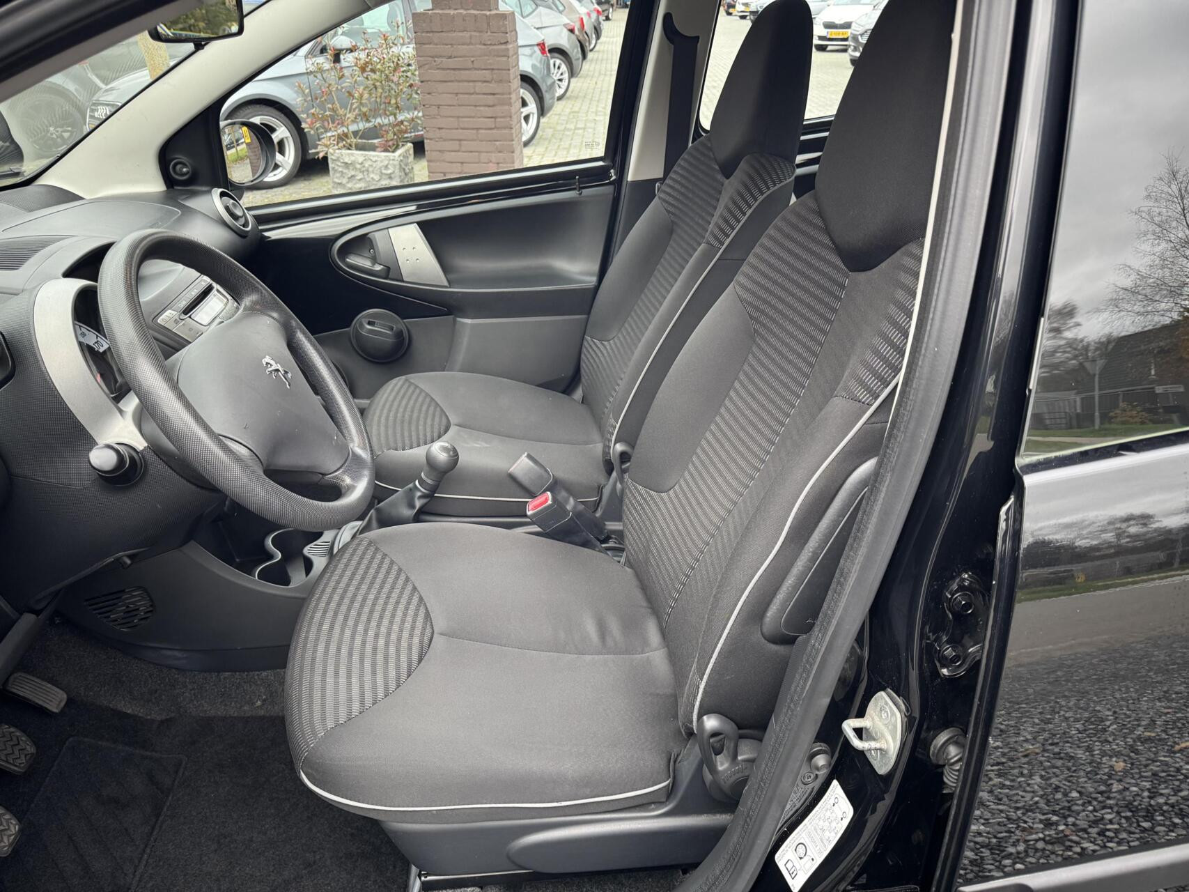 Hoofdafbeelding Peugeot 107