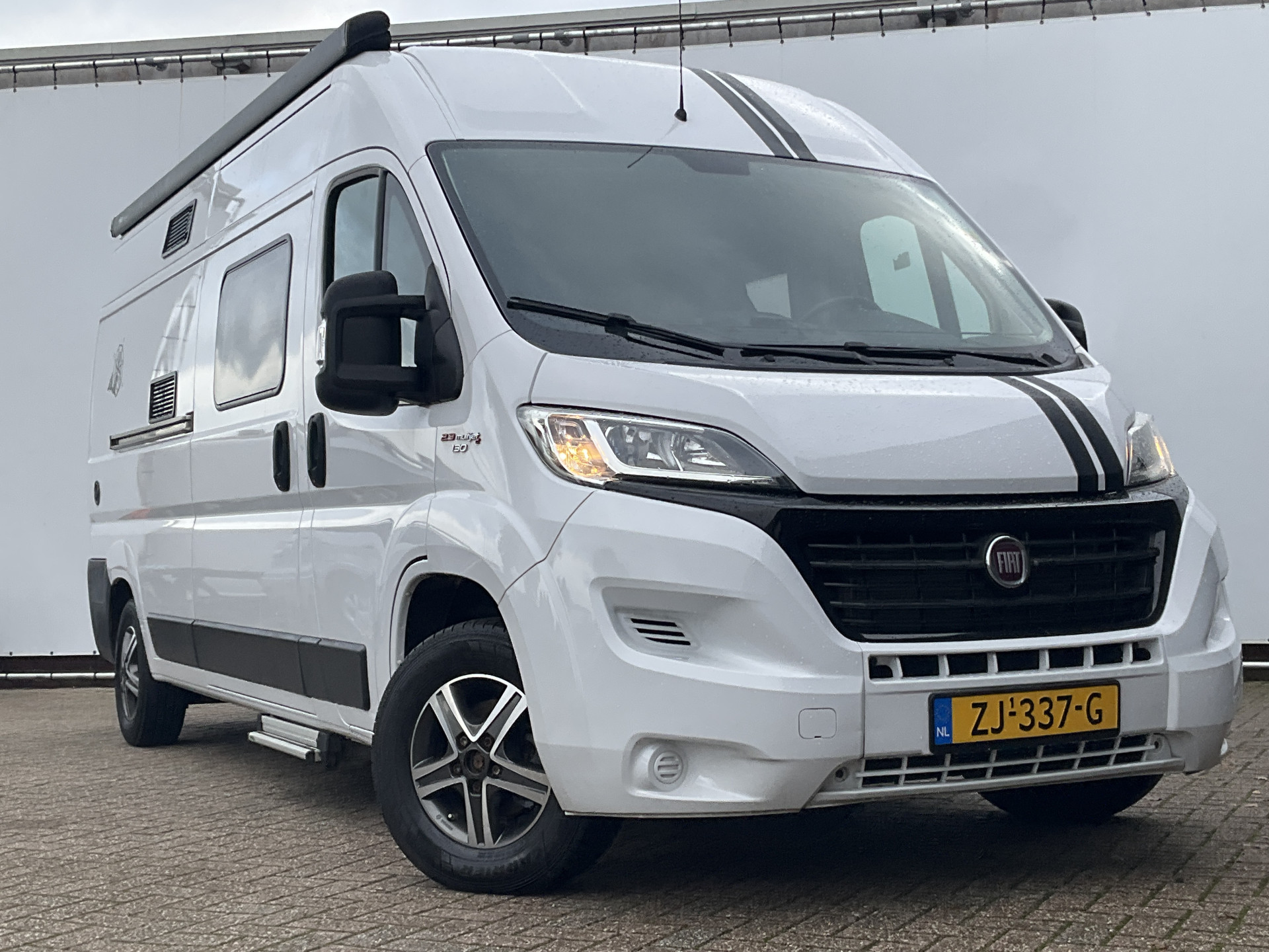 Hoofdafbeelding Knaus R07