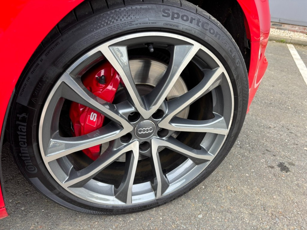 Hoofdafbeelding Audi S4