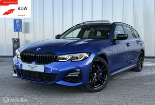 BMW 330e Touring M-Sport High Exe Pano/ HUD/ Laser/ Trekhaak
