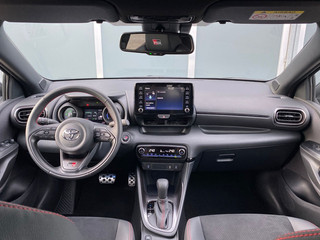 Toyota Yaris Toyota Yaris 1.5 Hybrid GR Sport | ACC | Camera | Lane assist | Winterpakket - afbeelding nr 8