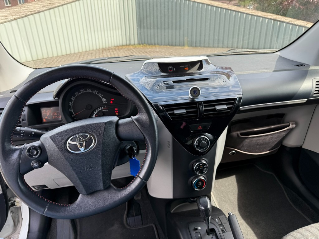 Hoofdafbeelding Toyota iQ