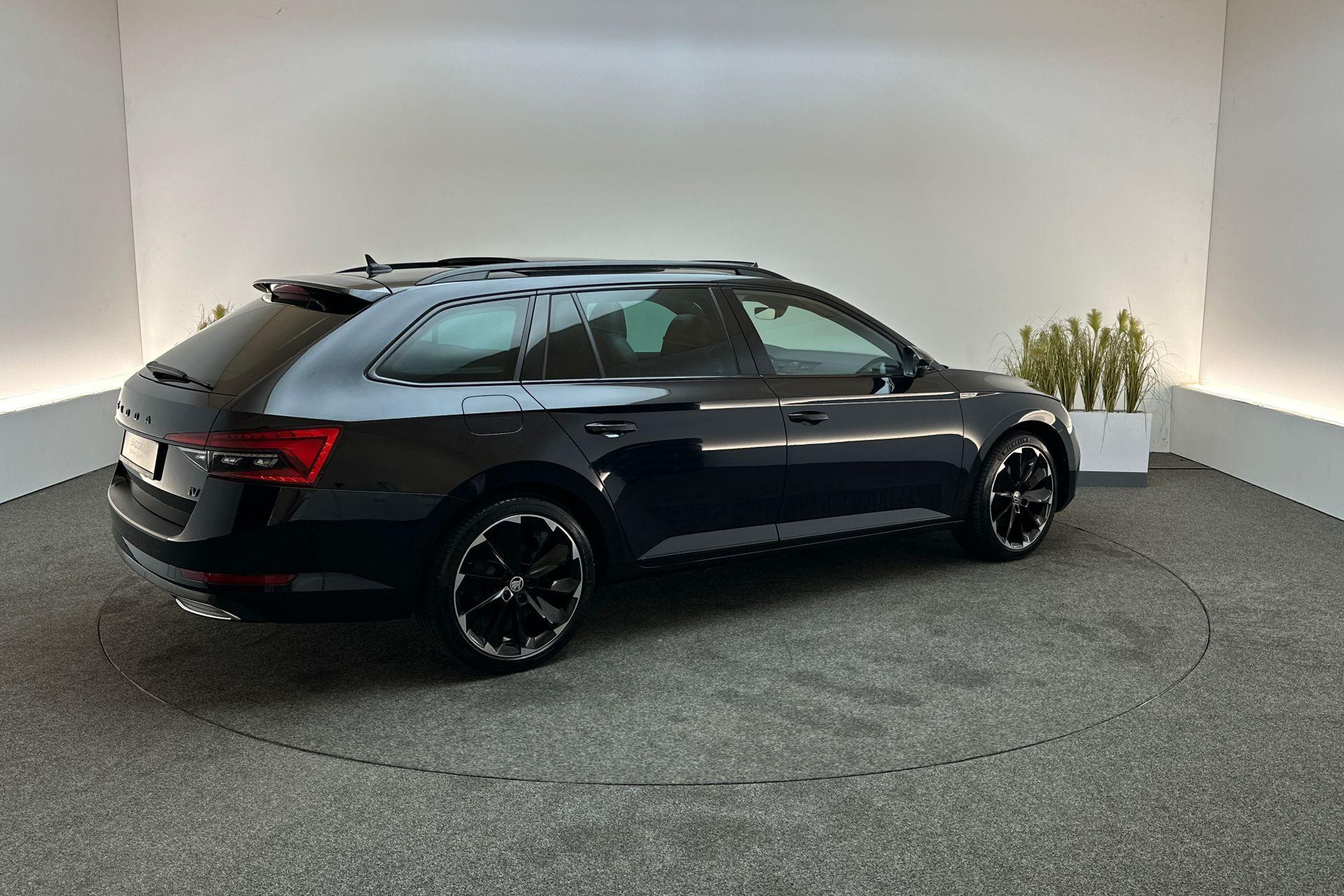 Hoofdafbeelding Škoda Superb