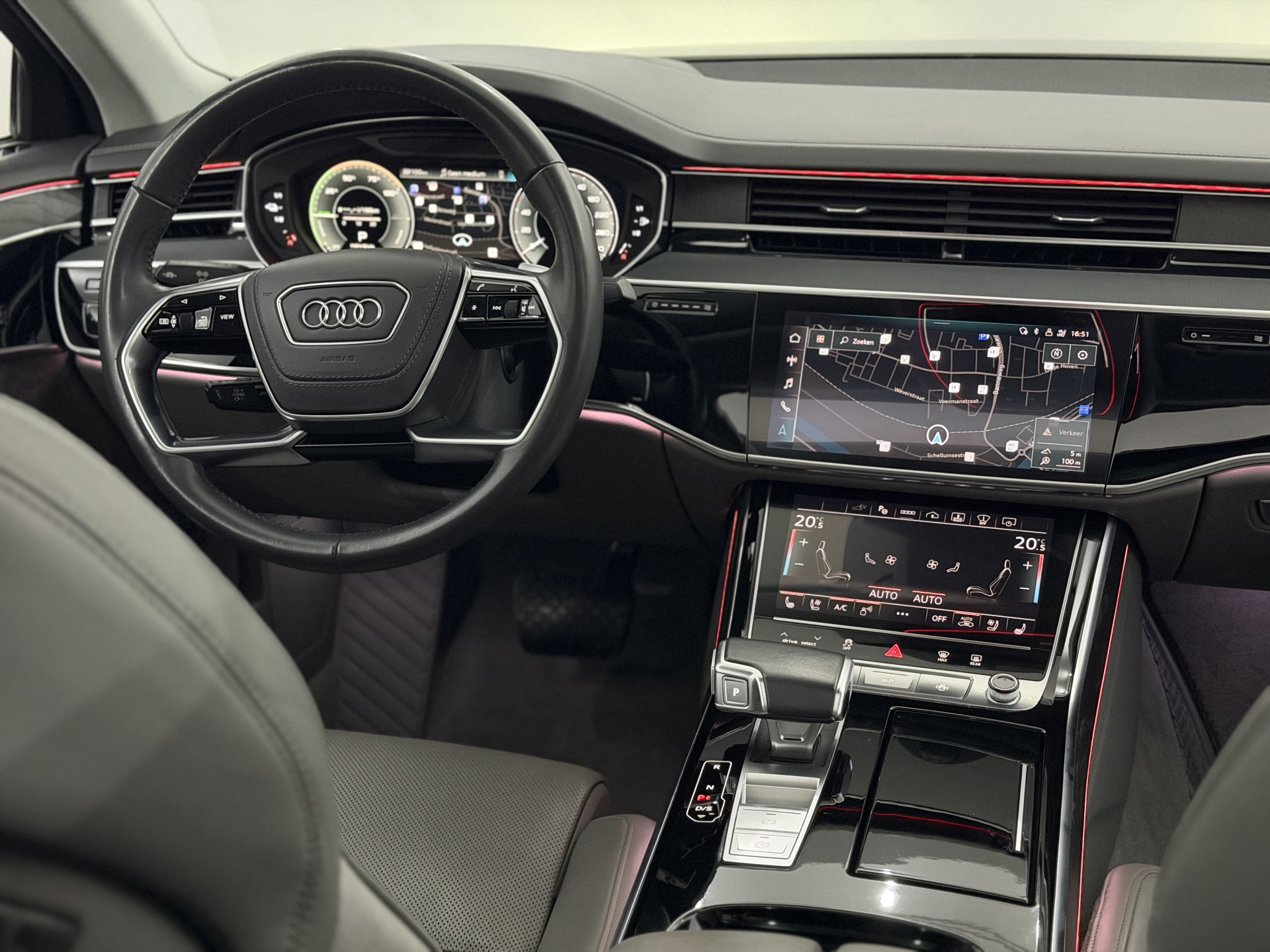 Hoofdafbeelding Audi A8