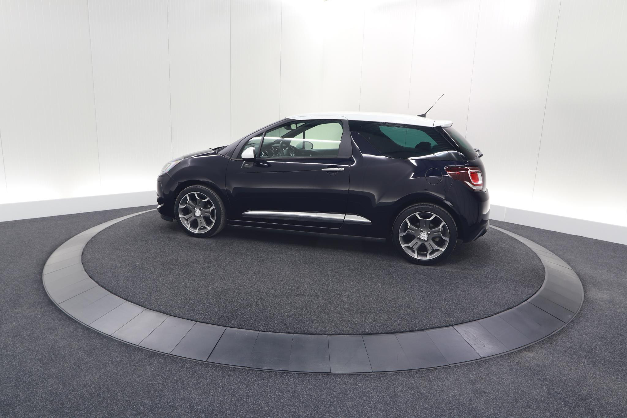 Hoofdafbeelding DS DS 3