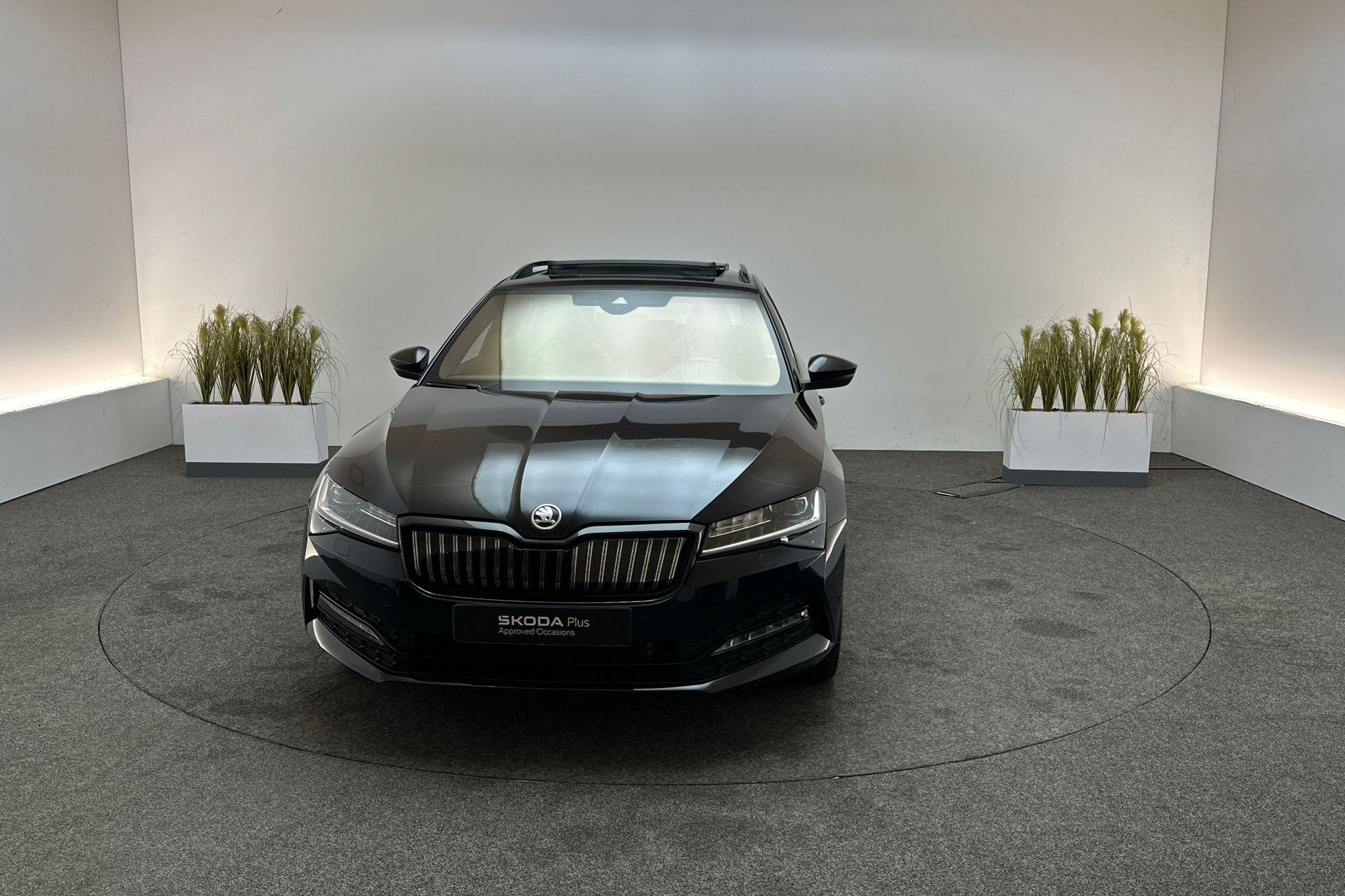 Hoofdafbeelding Škoda Superb